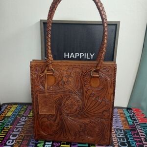Intricately Embroidered Valenca Leather Tote!.